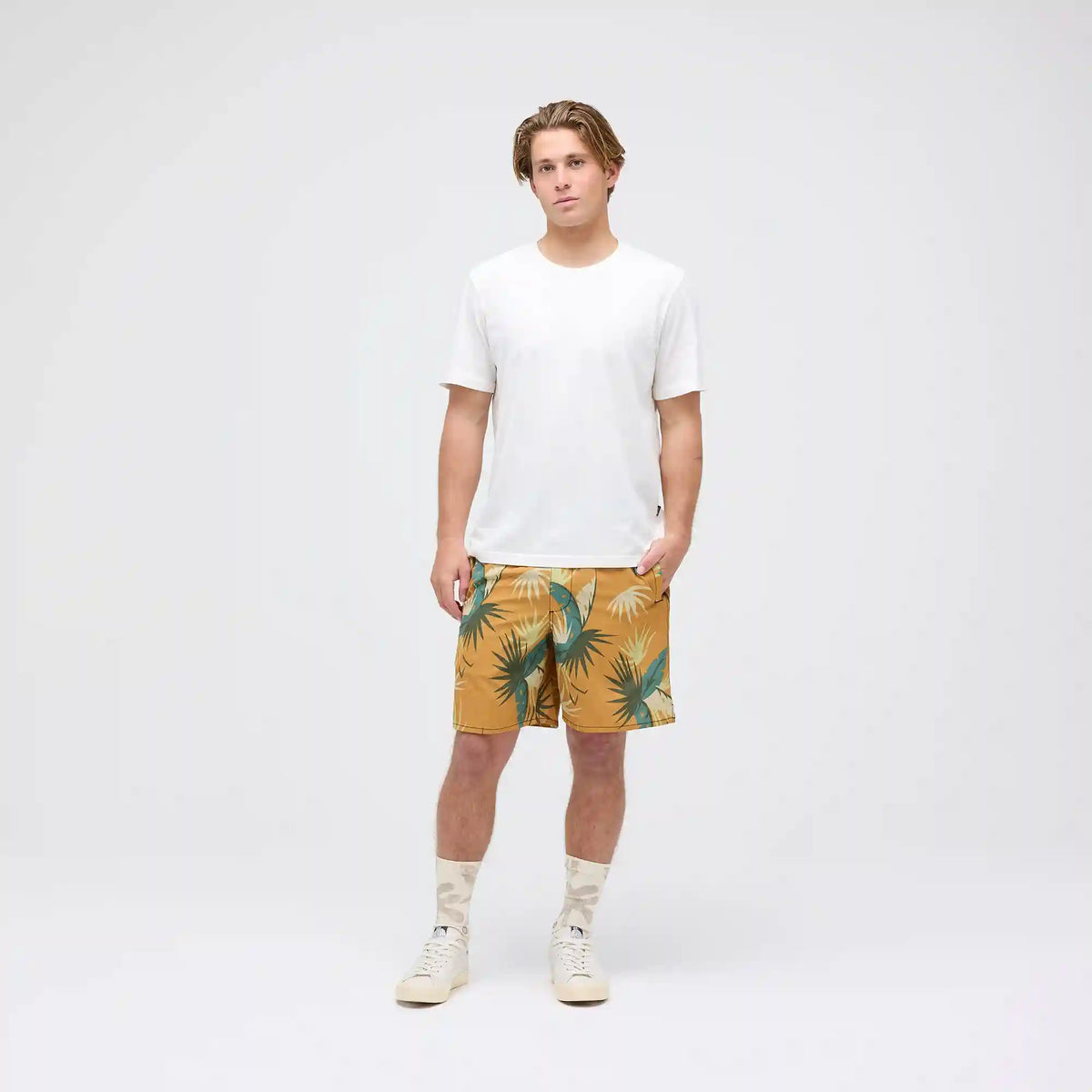 COMPLEX HYBRID SHORT 7 IN