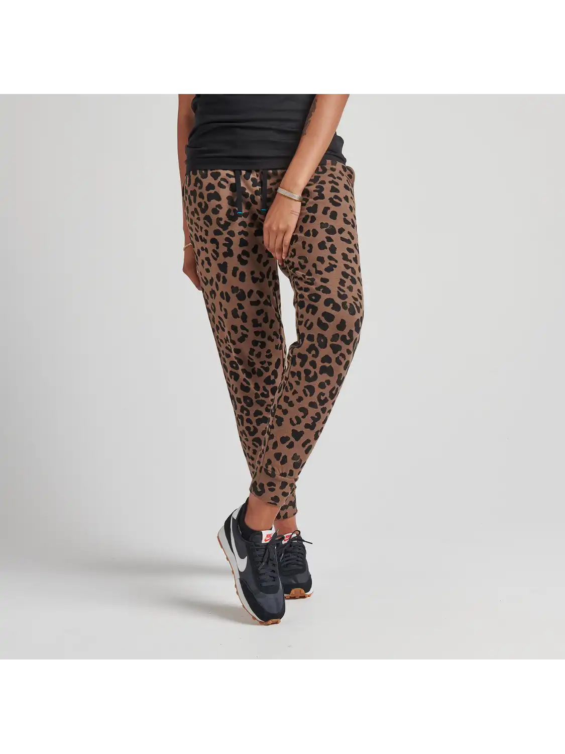 SHELTER WOMENS JOGGER