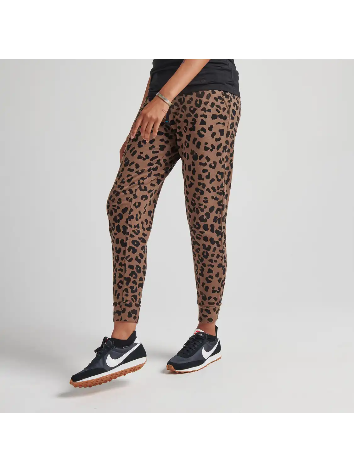 SHELTER WOMENS JOGGER